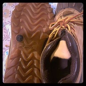 Timberland women’s duck shoes.